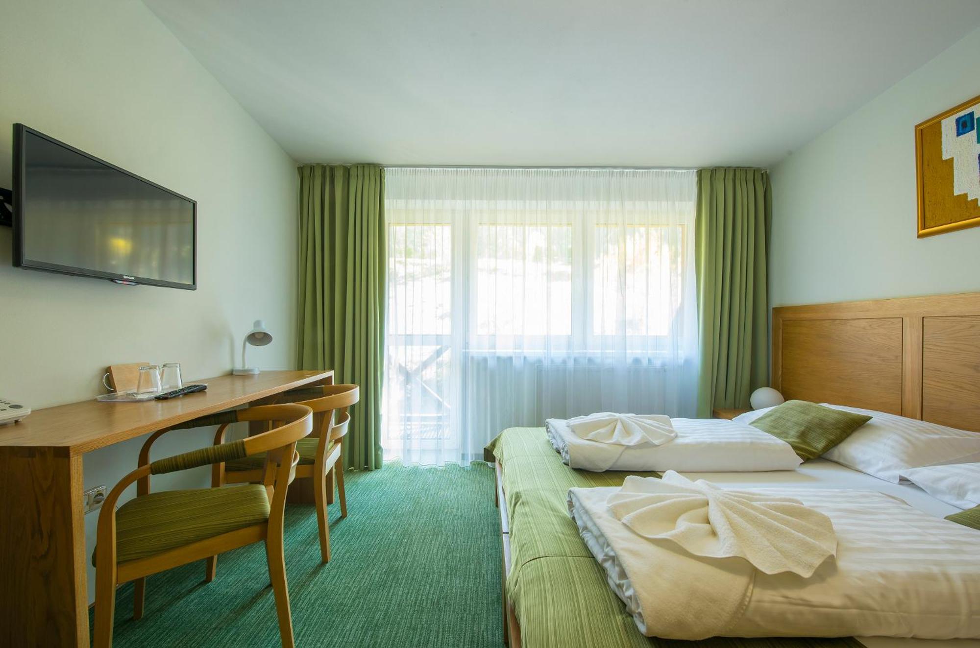 Hotel Bystrina Демяновская долина Экстерьер фото